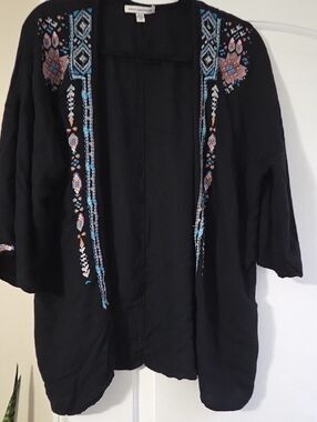 American Eagle Outfitters Black Embroidered Open-Front Kimono